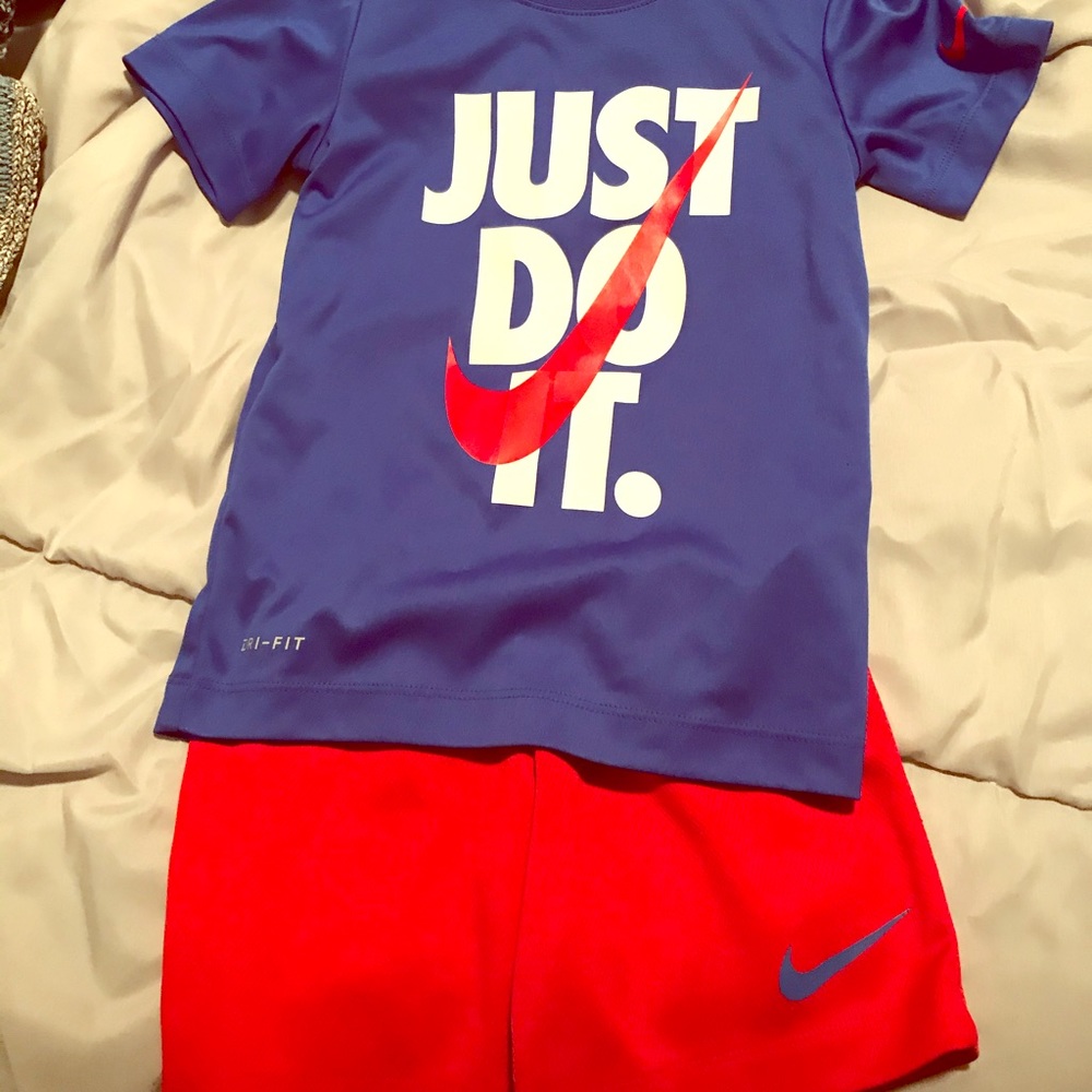 Nike boys set